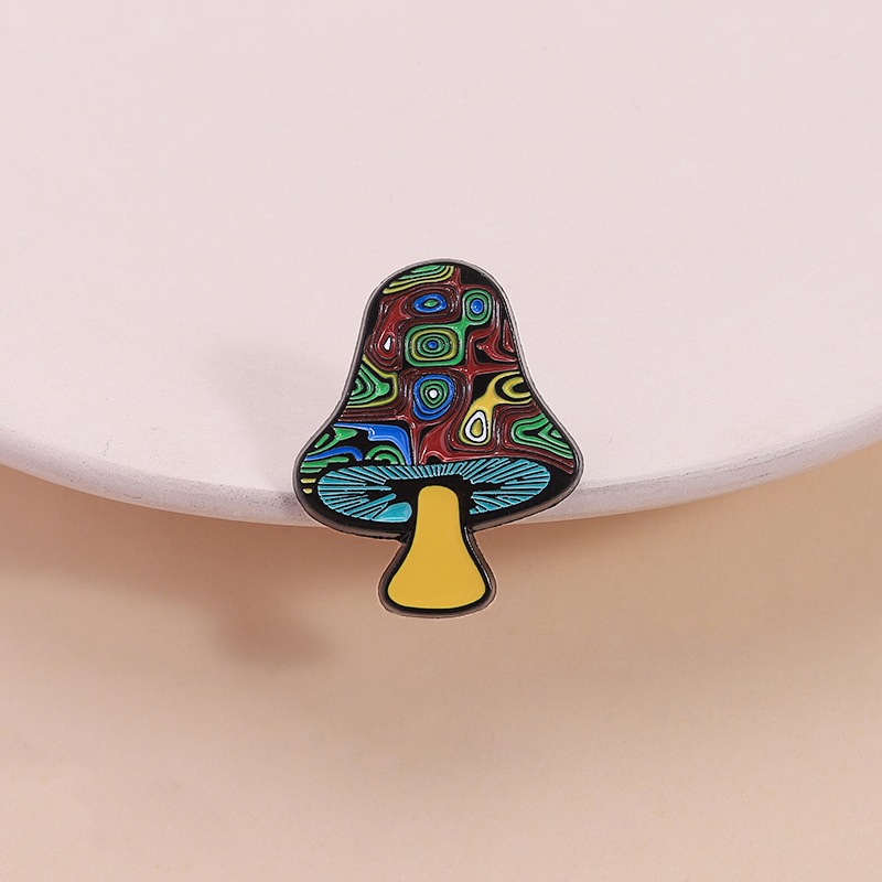 奇妙なハエタケのエナメルピン、サイケデリックなヒマワリ、モチ - Flower Frog Pin のレビューと価格